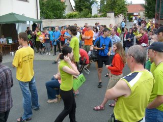 Netla�te se, na v�echny se p�i p�ed�v�n� upom�nek dostane.